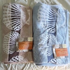 Sonoma Blue and Tan Bath Towels